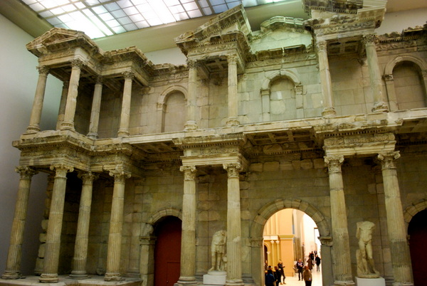 Portão do Mercado de Mileto no Pergamon Museum em Berlim