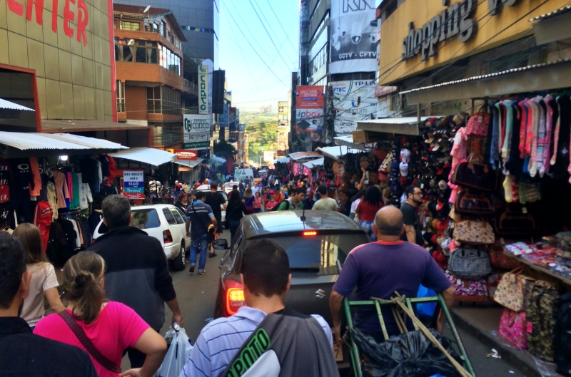 Comércio de rua no paraguai